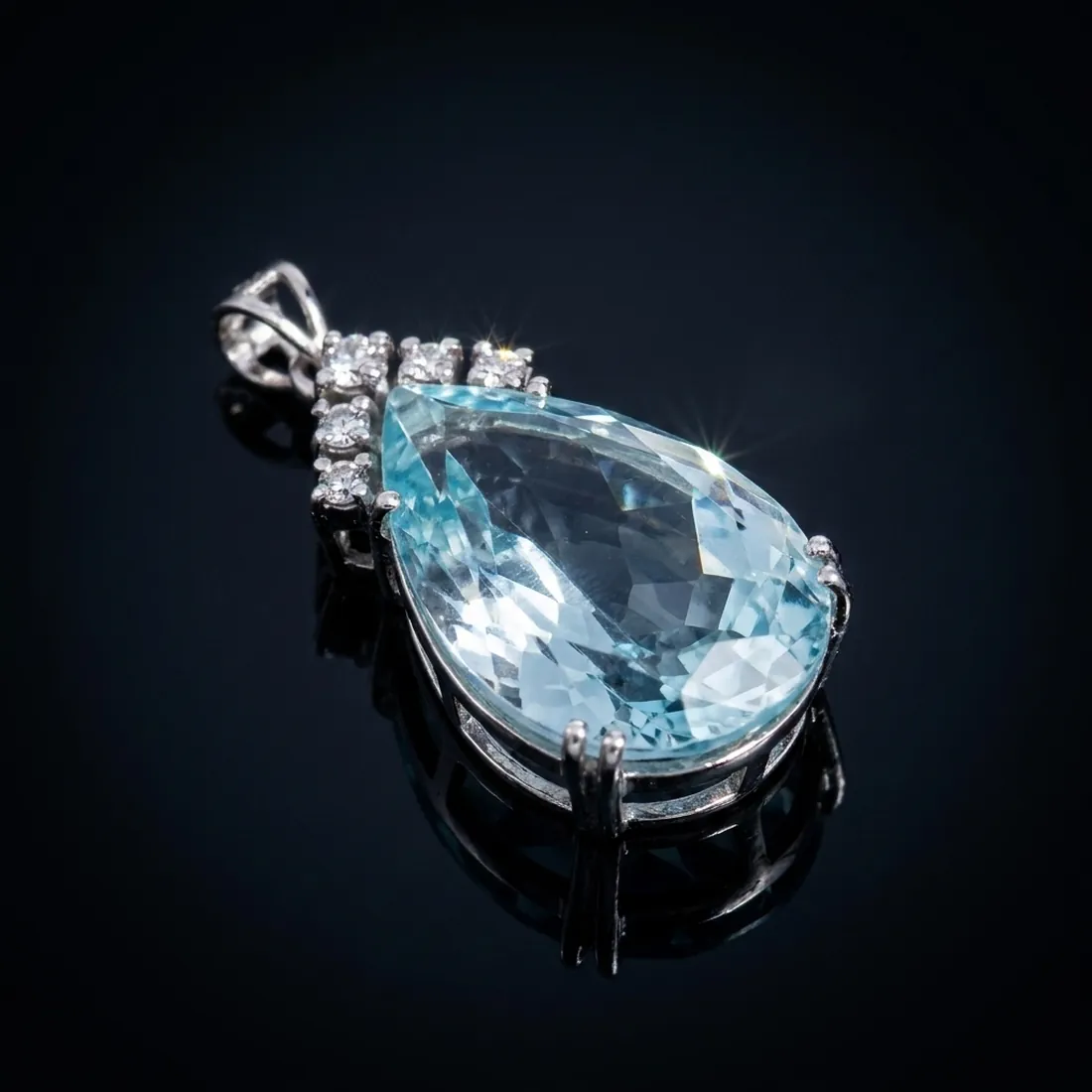Aquamarin 9,90 ct &mdash; Anh&auml;nger